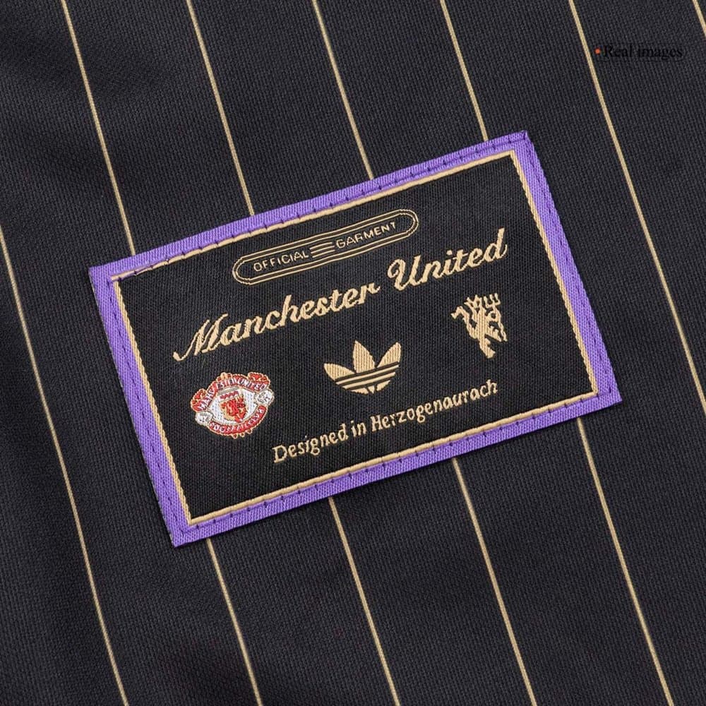 Men's Manchester United Icon Replica Soccer Jersey 2025/26 Men's Manchester United Icon Replica Soccer Jersey 2025/26