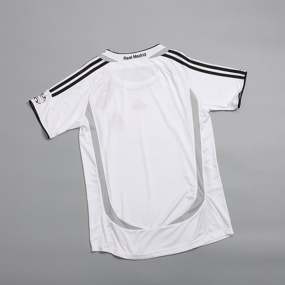 Men's BECKHAM #23 Real Madrid Home Retro Soccer Jersey 2006/07 Men's BECKHAM #23 Real Madrid Home Retro Soccer Jersey 2006/07