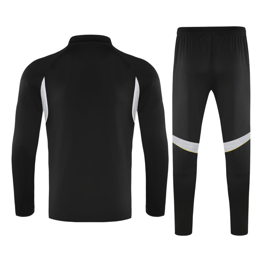 Kid's Real Madrid 1/4 Zip Tracksuit 2025/26 Kid's Real Madrid 1/4 Zip Tracksuit 2025/26