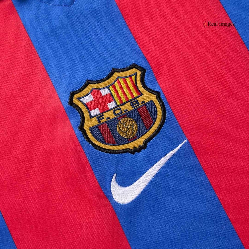 Men's XAVI #6 Barcelona Home Retro Soccer Jersey 2001/02