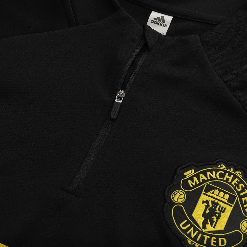 Kid's Manchester United 1/4 Zip Tracksuit 2025/26