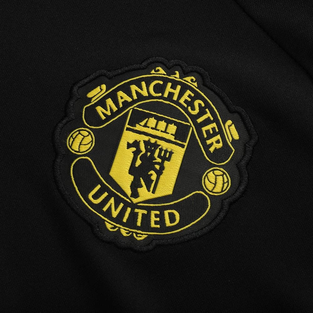 Kid's Manchester United 1/4 Zip Tracksuit 2025/26